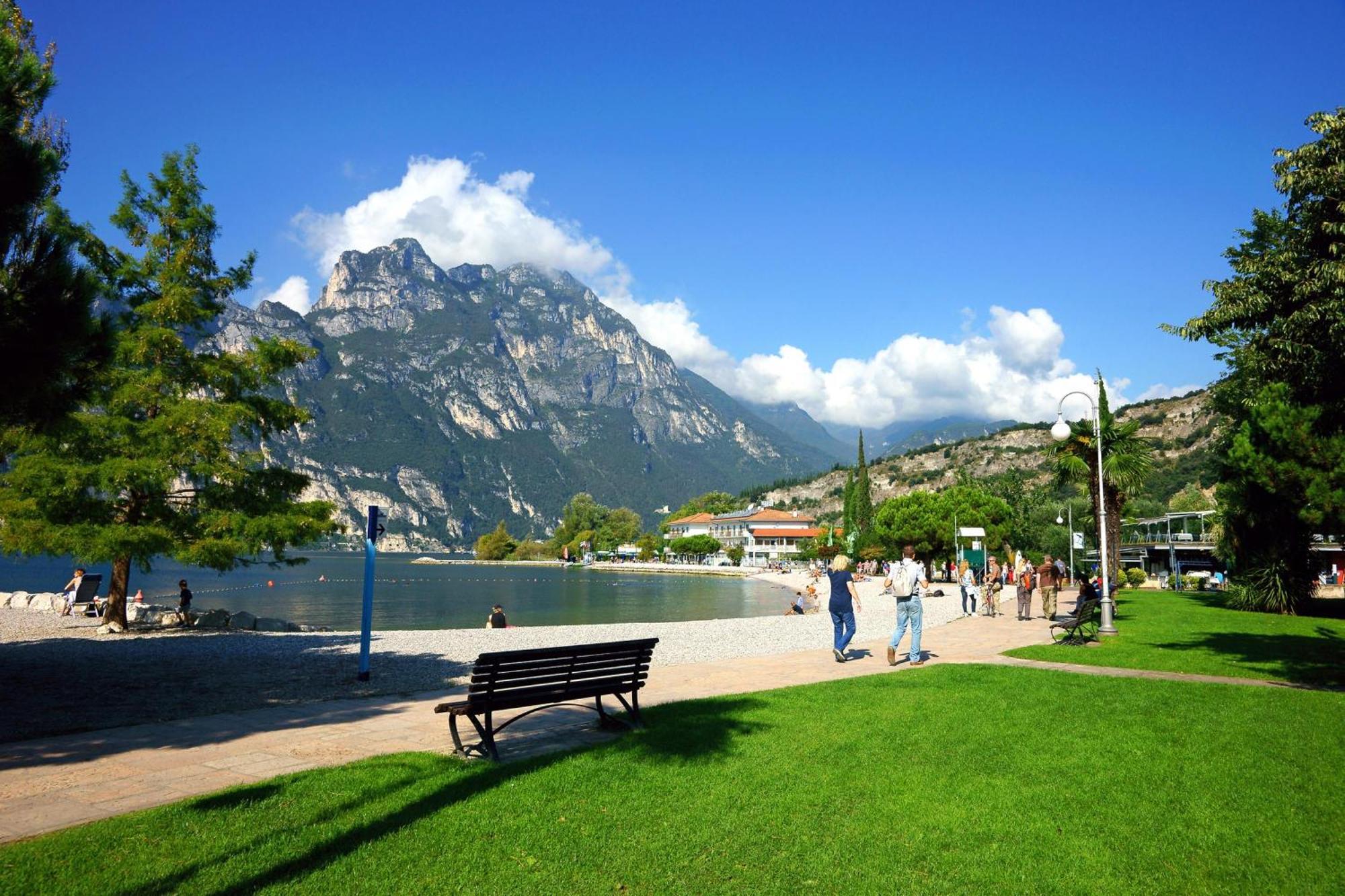 Casa Turchese - Happy Rentals Riva del Garda Luaran gambar