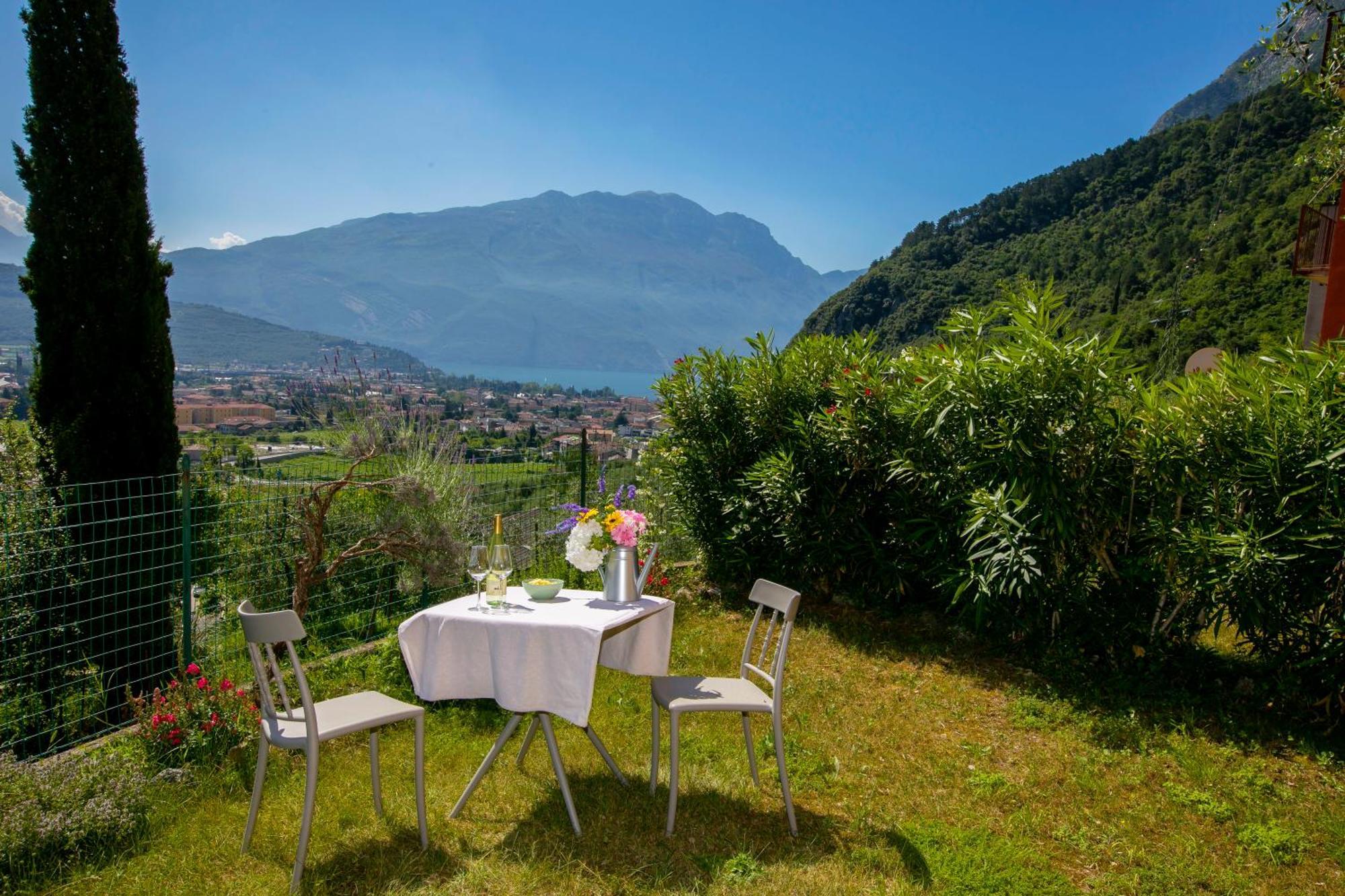 Casa Turchese - Happy Rentals Riva del Garda Luaran gambar
