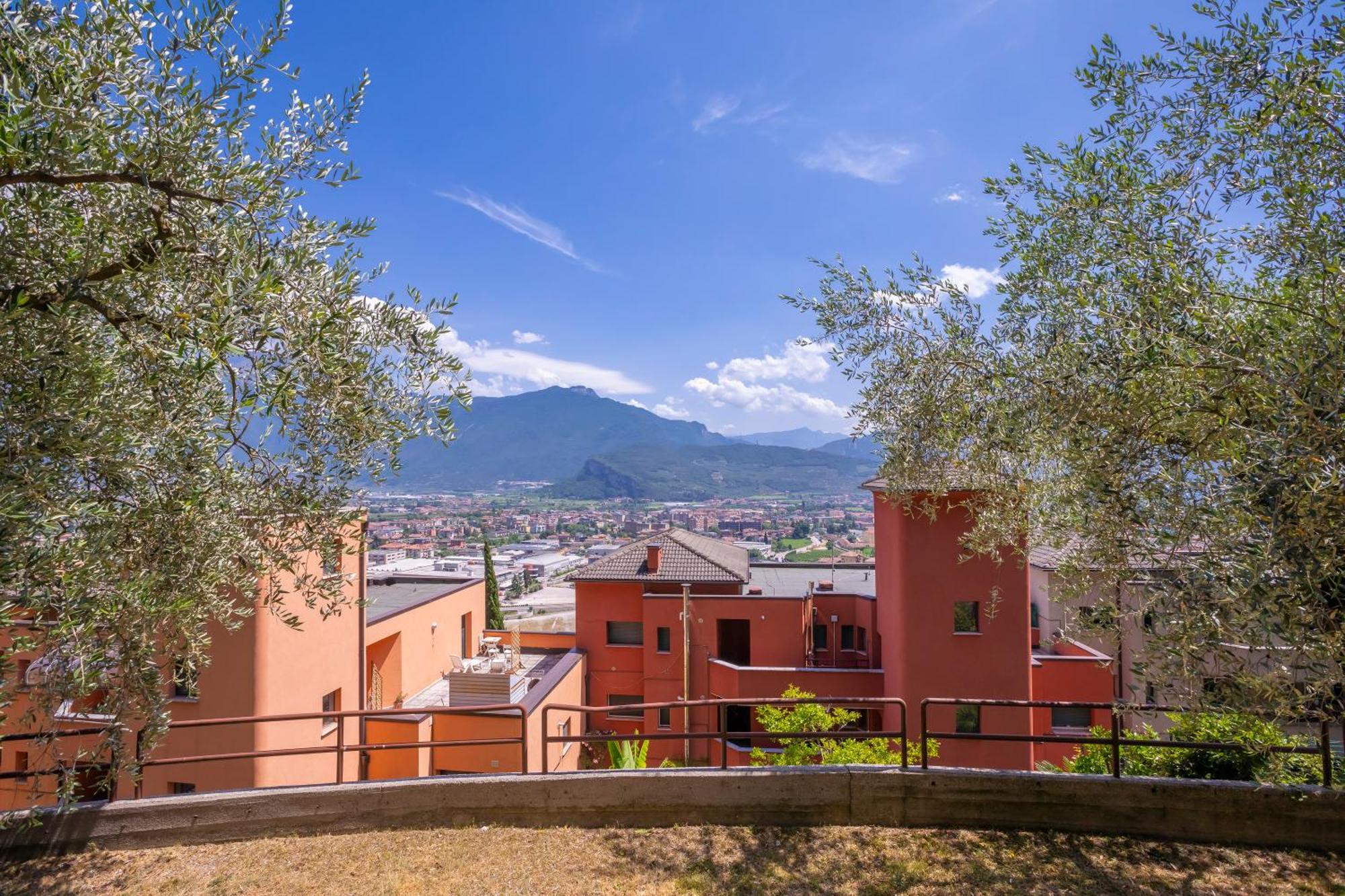 Casa Turchese - Happy Rentals Riva del Garda Luaran gambar