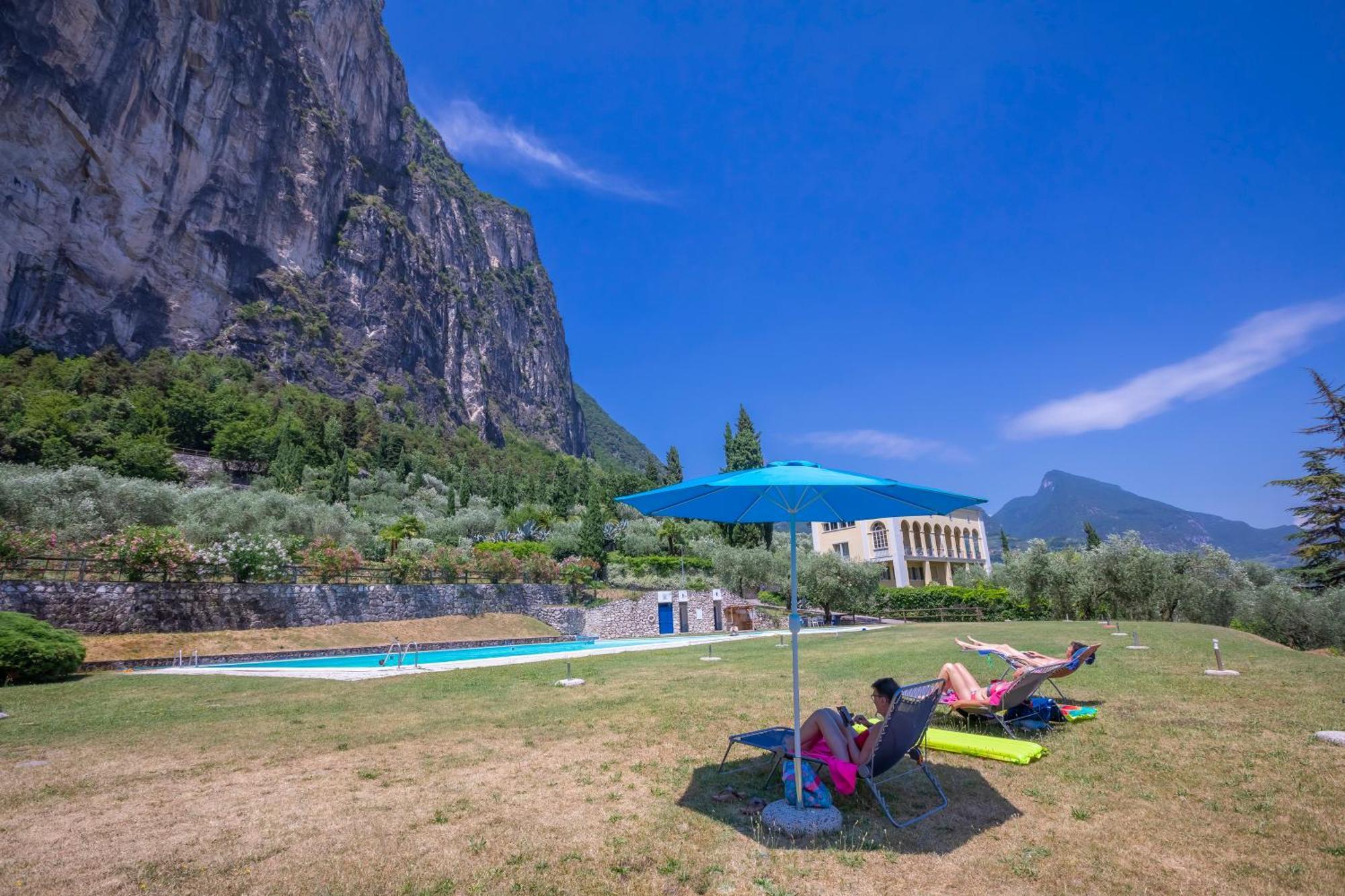 Casa Turchese - Happy Rentals Riva del Garda Luaran gambar
